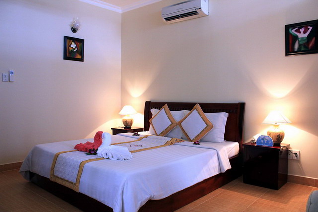 Phòng Deluxe - Hotel24h.net